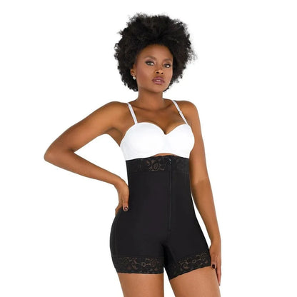 071 Shorts levanta Cola